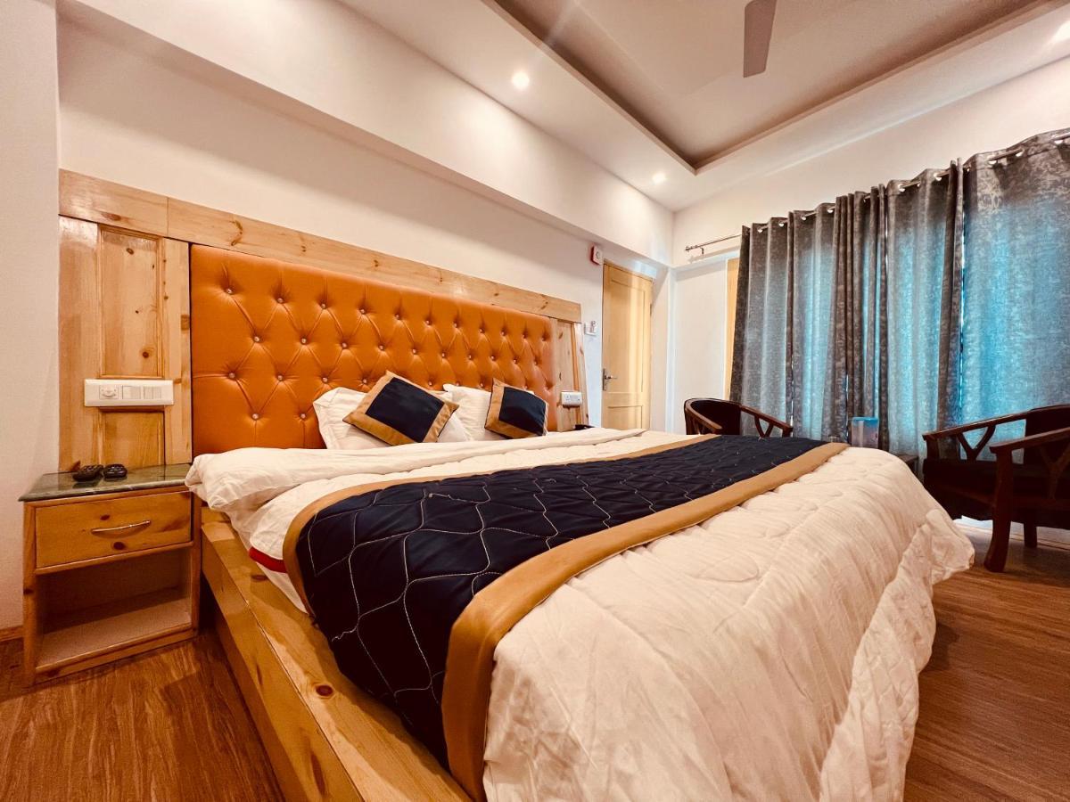 The Radhika - A Luxury Resort In Mountains Manāli Buitenkant foto
