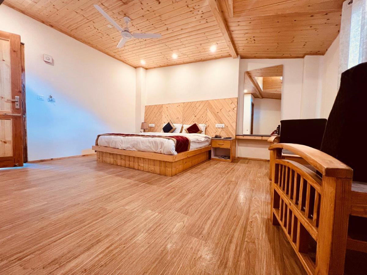 The Radhika - A Luxury Resort In Mountains Manāli Buitenkant foto