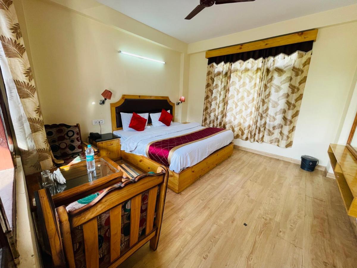 The Radhika - A Luxury Resort In Mountains Manāli Buitenkant foto